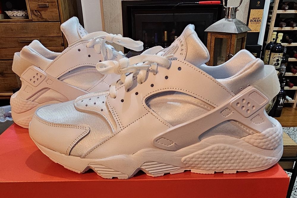 Ténis novos a estrear, Nike HUARACHE white total 45, 29cm.