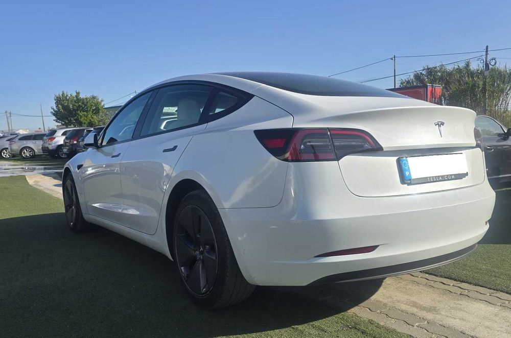 Tesla Model 3 Tração Traseira