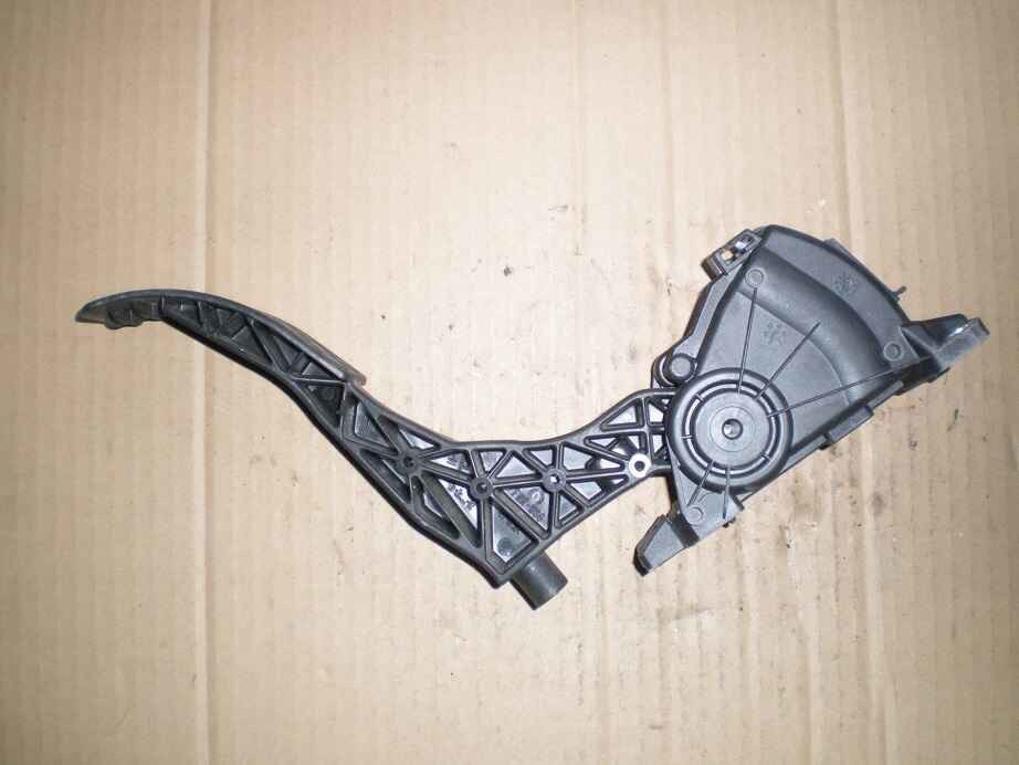 Pedal do acelerador SKODA Fabia II Hatchback (542, 5J)