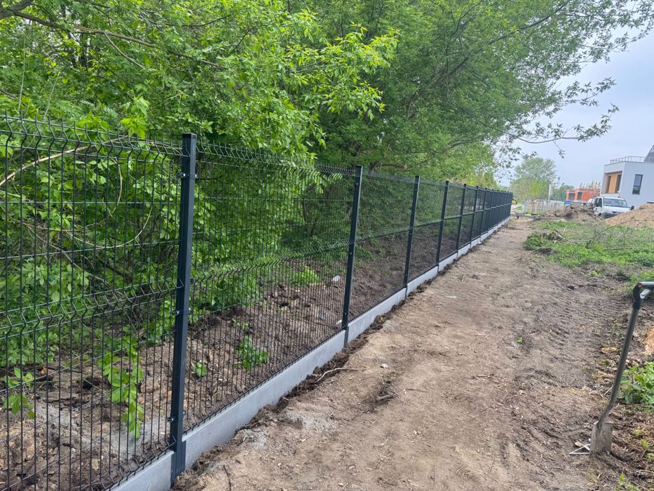 Montaż ogrodzeń panelowych