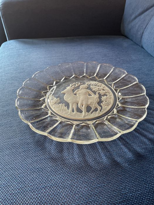 Szklana patera na ciasto