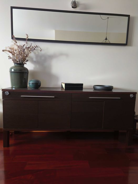 Aparador IKEA castanho escuro