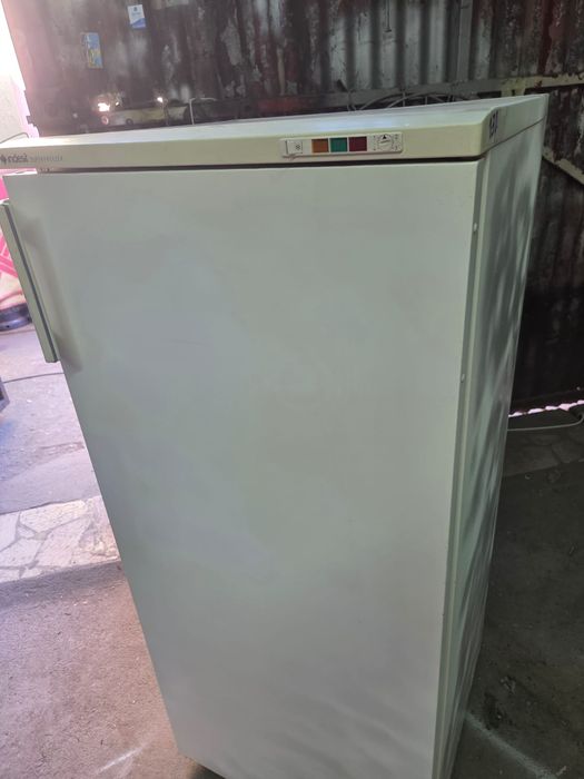 Arca vertical indesit