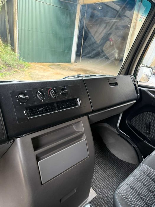 Mercedes 815d Vario - 2006 - 100.000km - Ar condicionado - Cabine dormitório