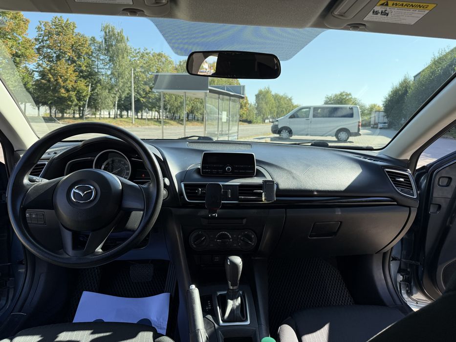 Продам Mazda 3 2015