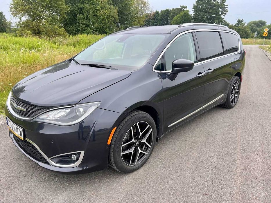 Chrysler Pacifica Touring L Plus 3.6 V6 287 KM | Harman Kardon | Kamery 360° | Uconnect Theater | Model 2020