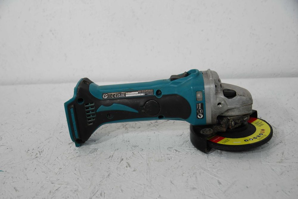 Akumulatorowa  szlifierka kątowa