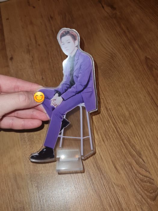 kang daniel standee