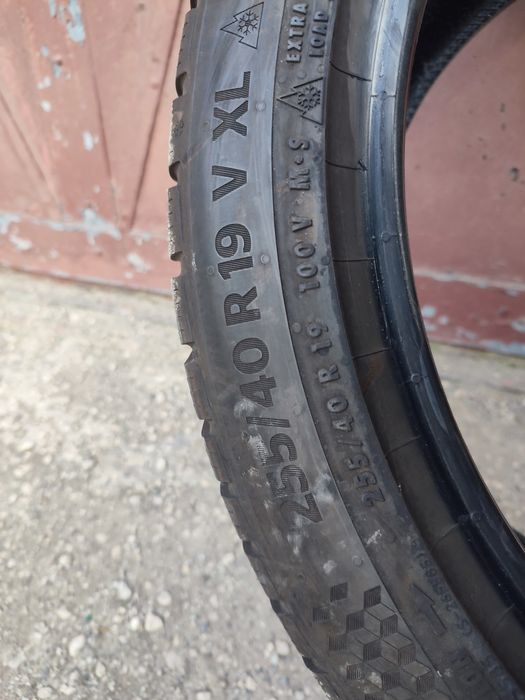 Dwie opony Continental WinterContact TS870P 255/40/19 100V XL .