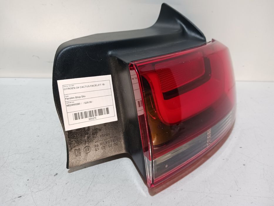 Farolim direito CITROËN C4 Cactus Enterprise (0B_, 0P_)