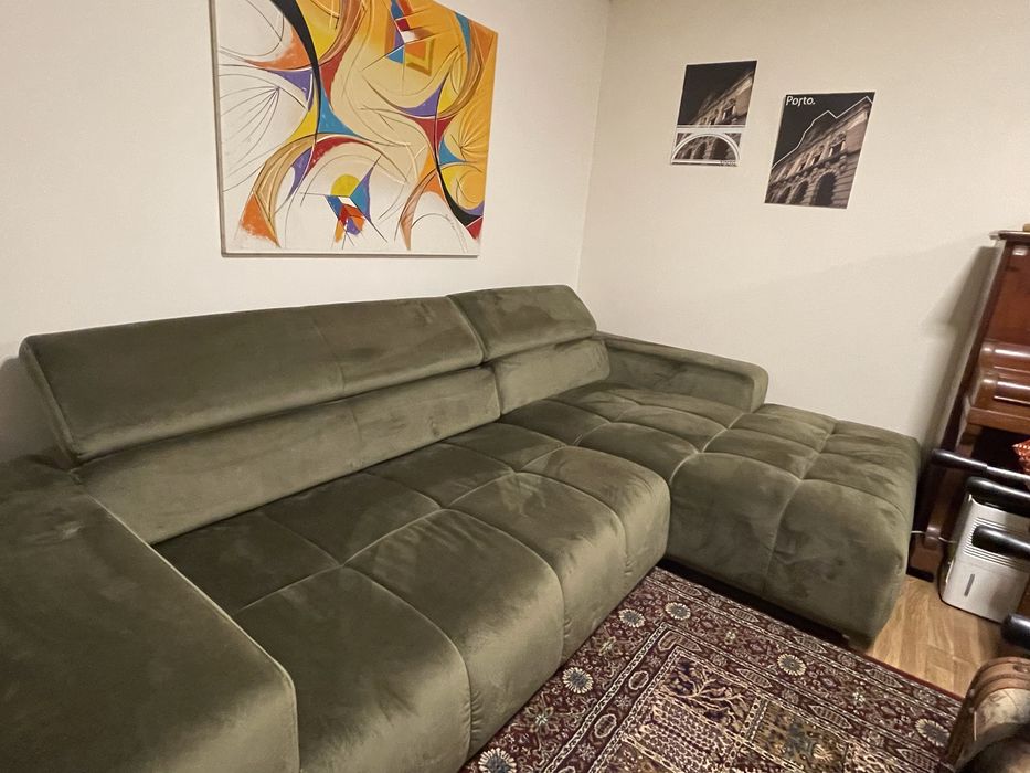 Sofá com extensão de pernas elétrica