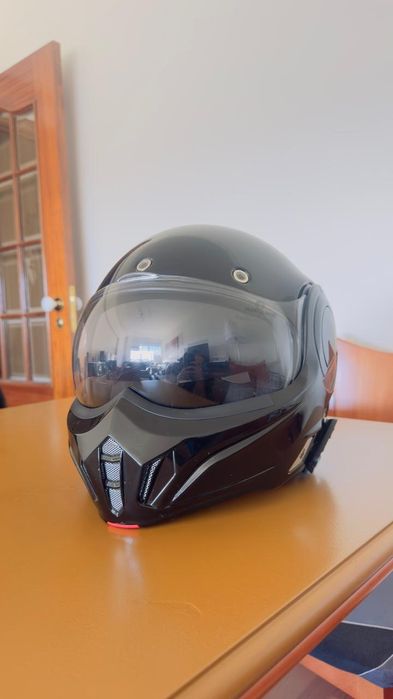 Capacete By City