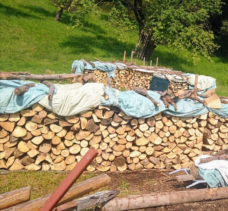 Drzewo opałowe, kominek