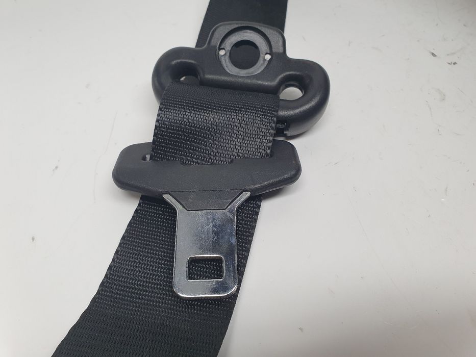 Cinto frente direito FORD Focus II (DA_)