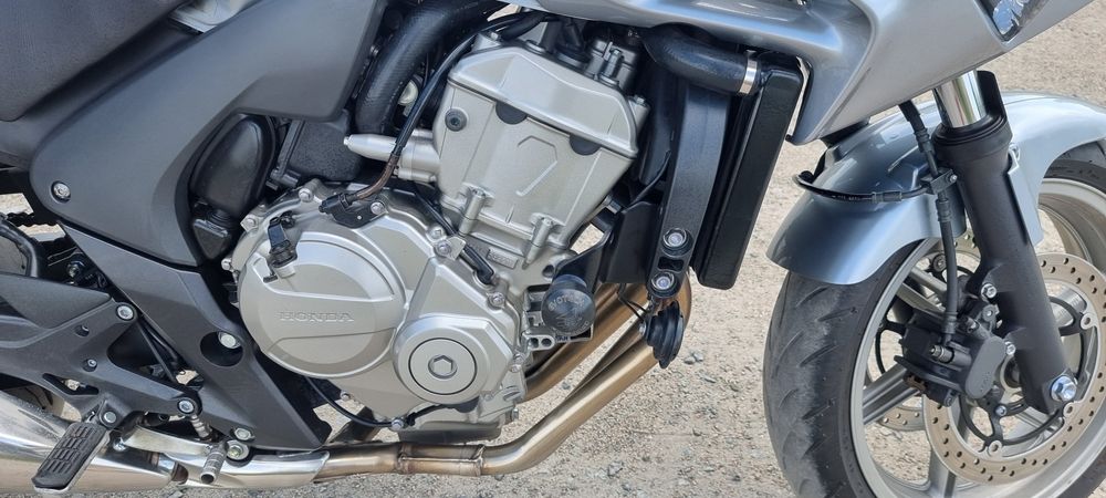 Продам Honda sbf600s