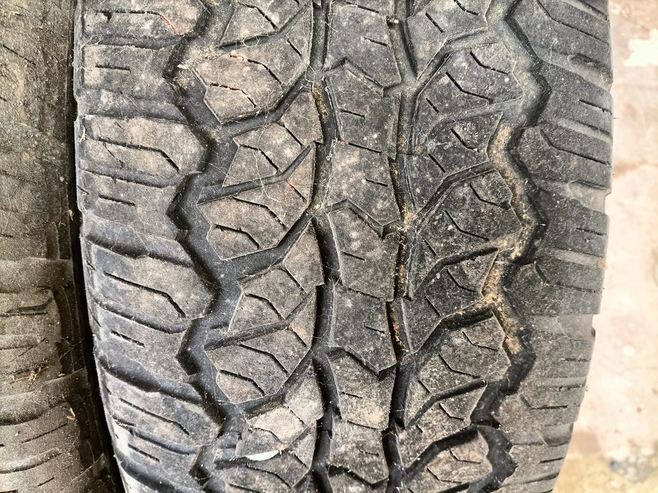 Pneus l200  para venda