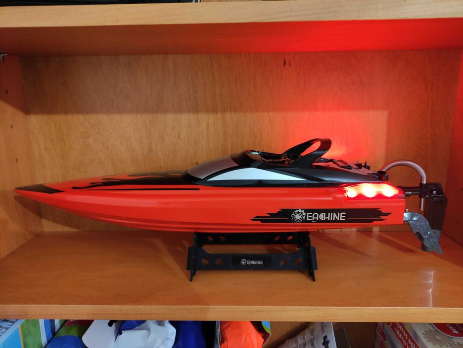 Motor Para Barcos Brinquedos Jogos em Braga OLX Portugal