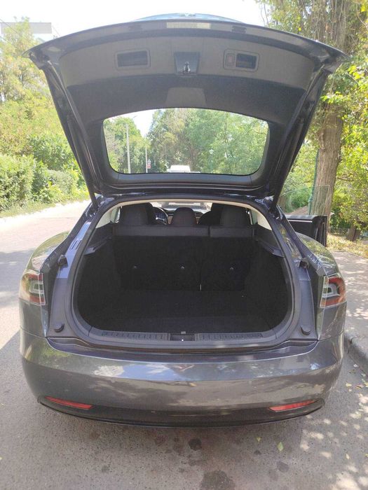 Tesla model S rest 2018 100D