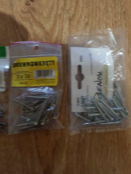 gwoździe różne niektóre całe komplety