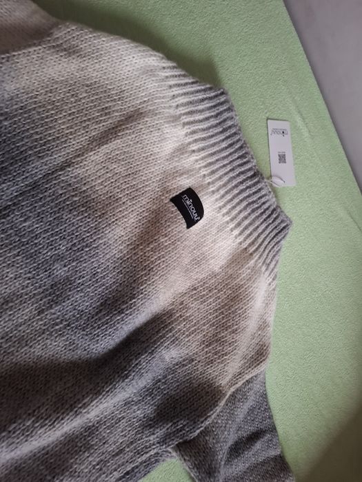 Sweter MINOUU damski