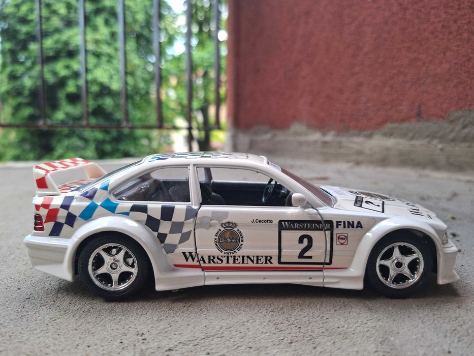 BMW M3 E36 GTR 1:24 bburago model samochodu