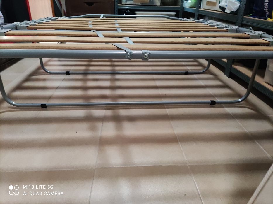 Estrutura de cama para sofá