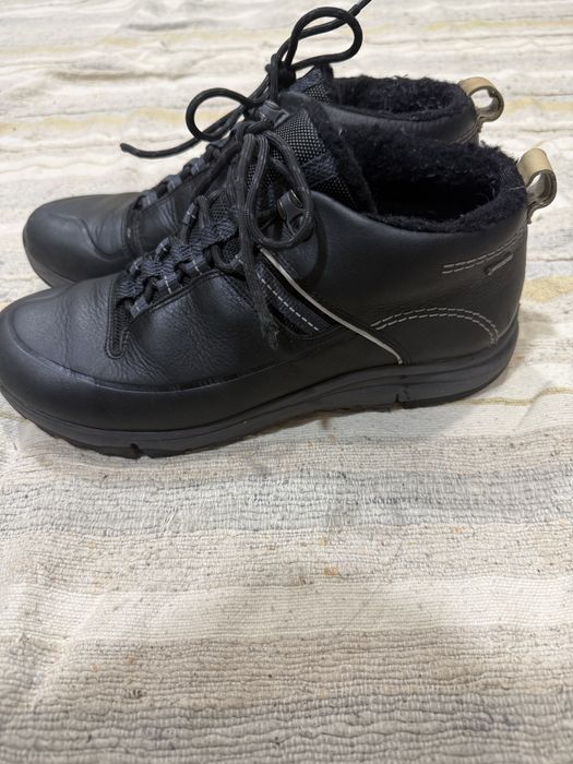 Зимові кросівки Clarks