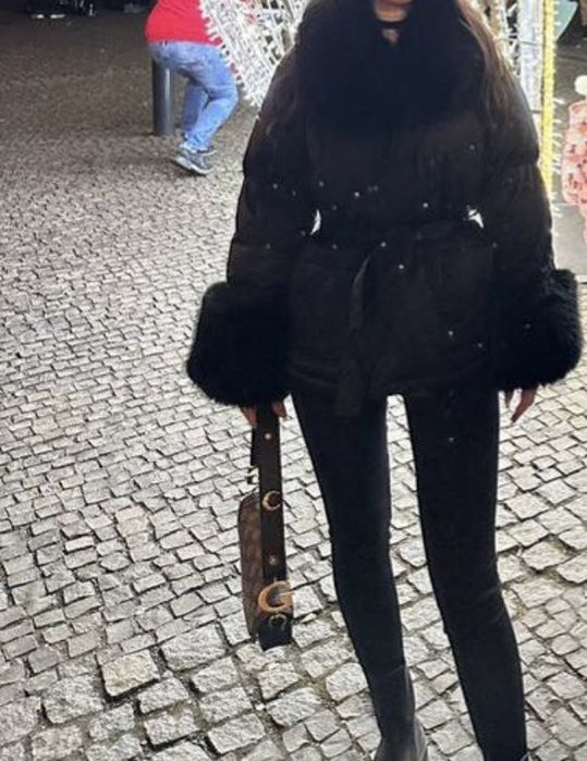 Kobieca wiązana kurtka zimowa czarna futerko jak naturalne M