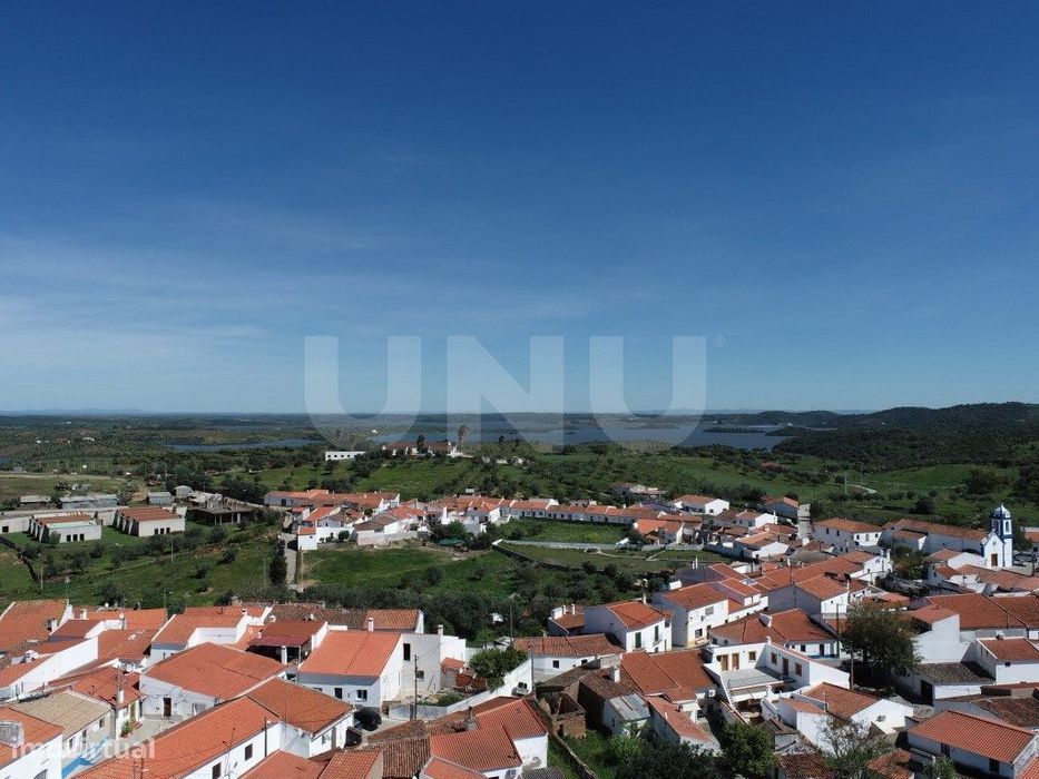 Terreno Urbano em Alqueva - Oportunidade Única para Habitação ou Tu...
