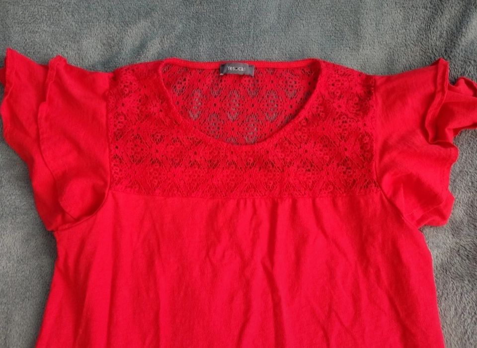 Czerwony t-shirt