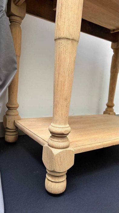 Dębowa konsola z szufladą