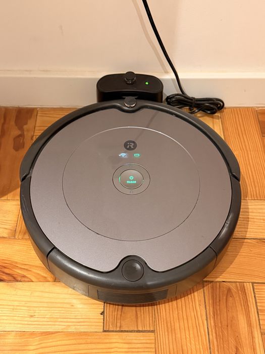 Aspirador Robot iRobot Roomba 697 Wi-Fi, muito bom estado