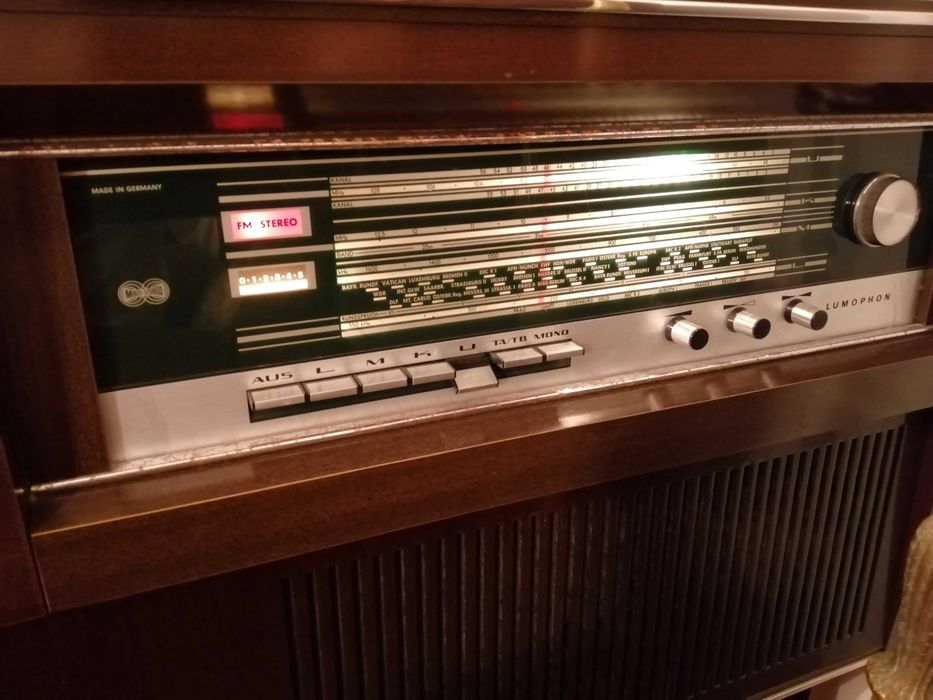 Lumophon Móvel Rádio Giradiscos (Anos 50/60)