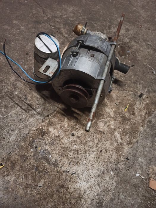 Silnik elektryczny plus pompa wody