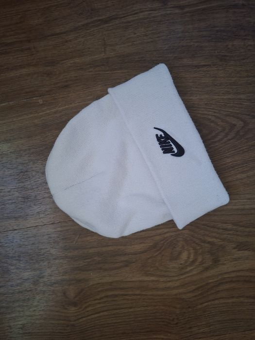 Czapka Nike  biała