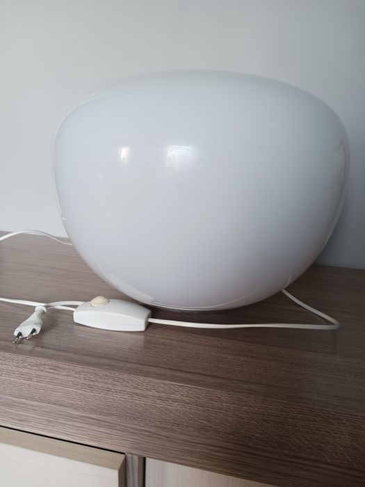 Lampa podłogowa marki Jonisk, projekt: Carl Öjerstam, Ikea.