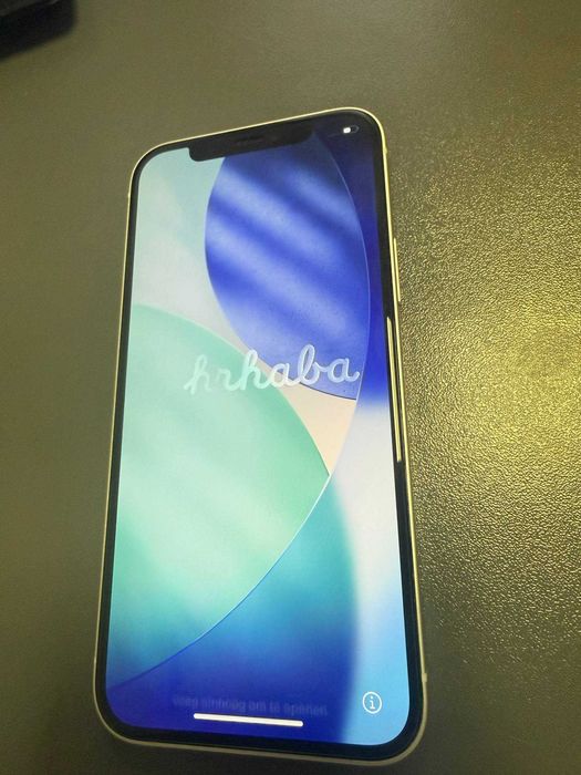 Телефон Iphone 12