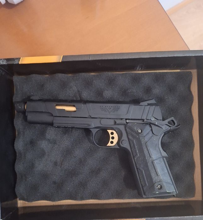 Glock airsoft ROSSI full metal