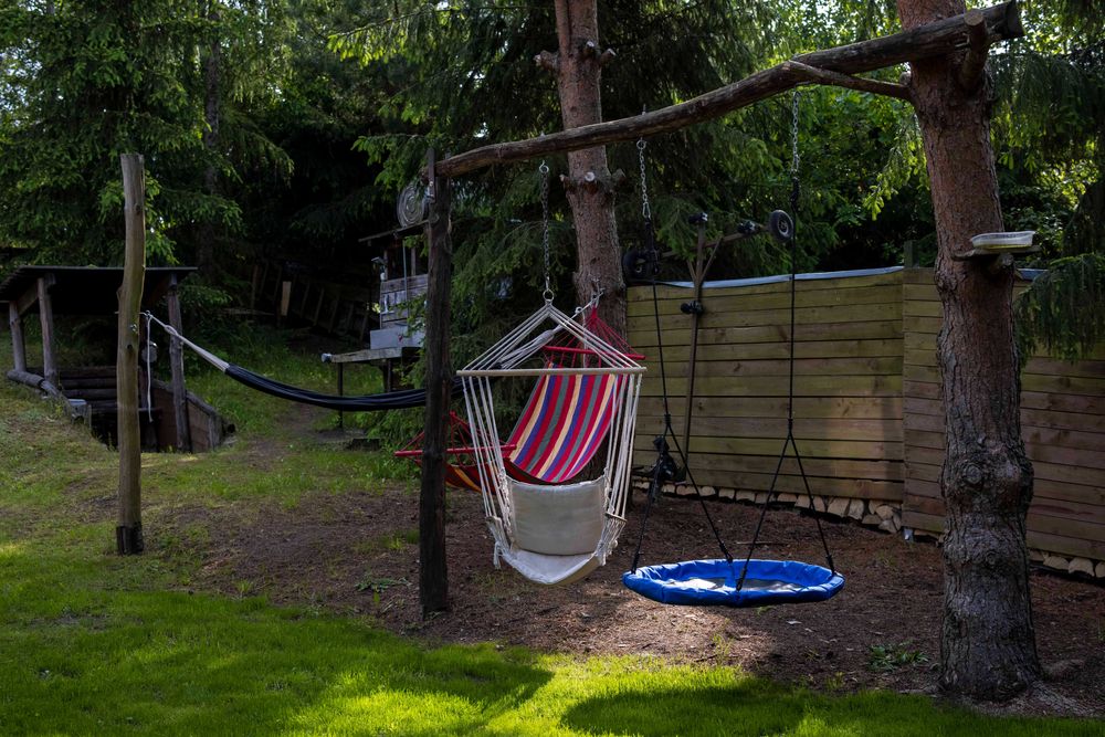 dom nad Saskiem z prywatnym pomostem.