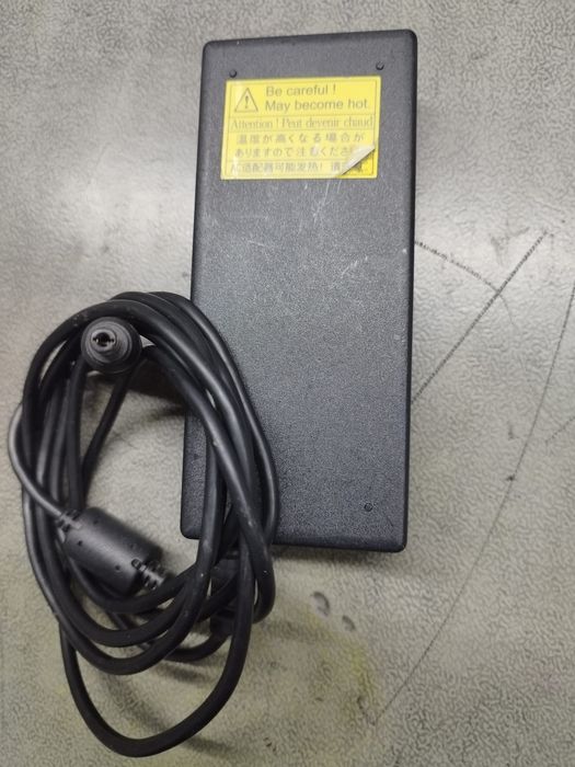 Carregador Toshiba PA3716E-1AC3