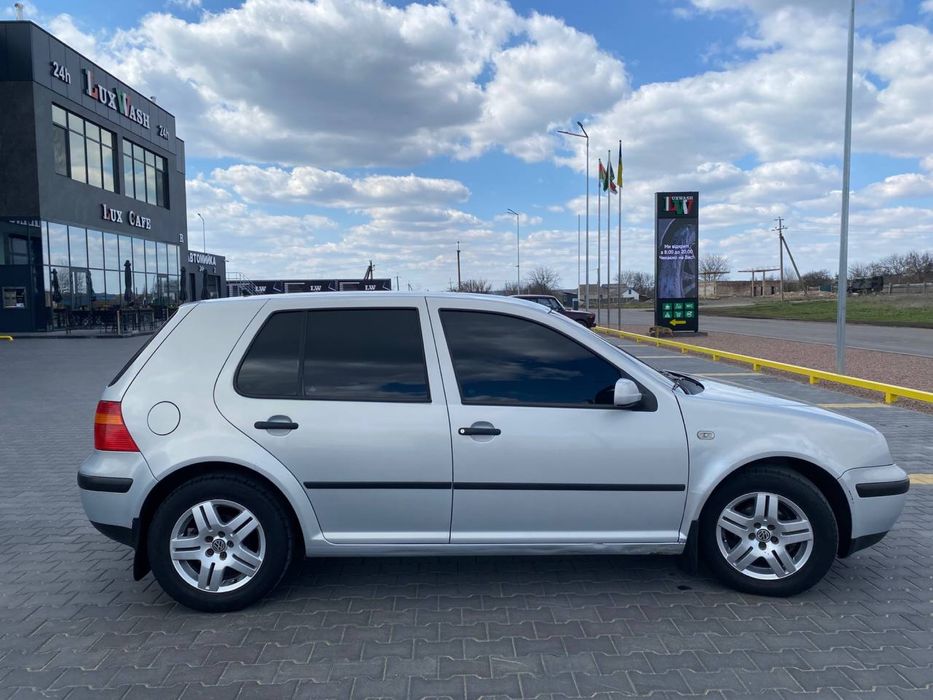 Volkswagen Golf 1998