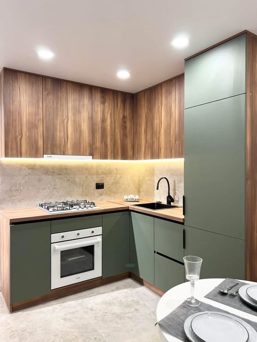 Продається гарна 2 кімнатна квартира на Бамі