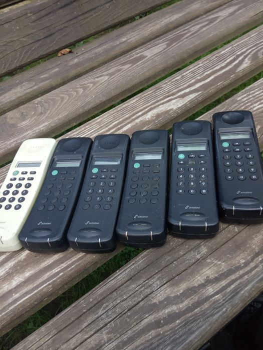 Старі телефони неробочі