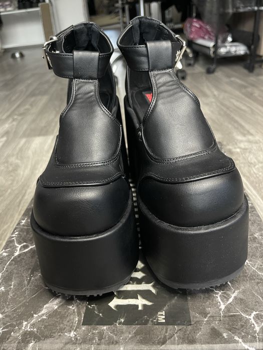 Demonia Camel 103