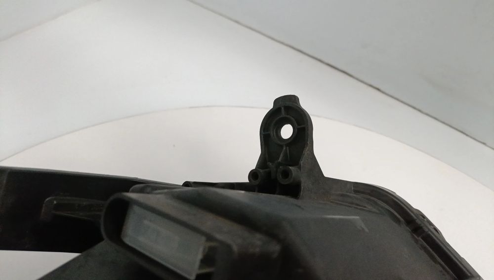 Ótica / farol esquerda DACIA Duster (HM_)