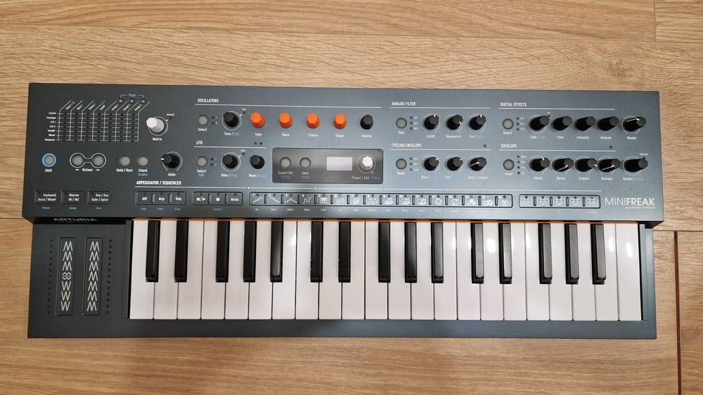 Arturia MiniFreak como novo + 300 patches premium