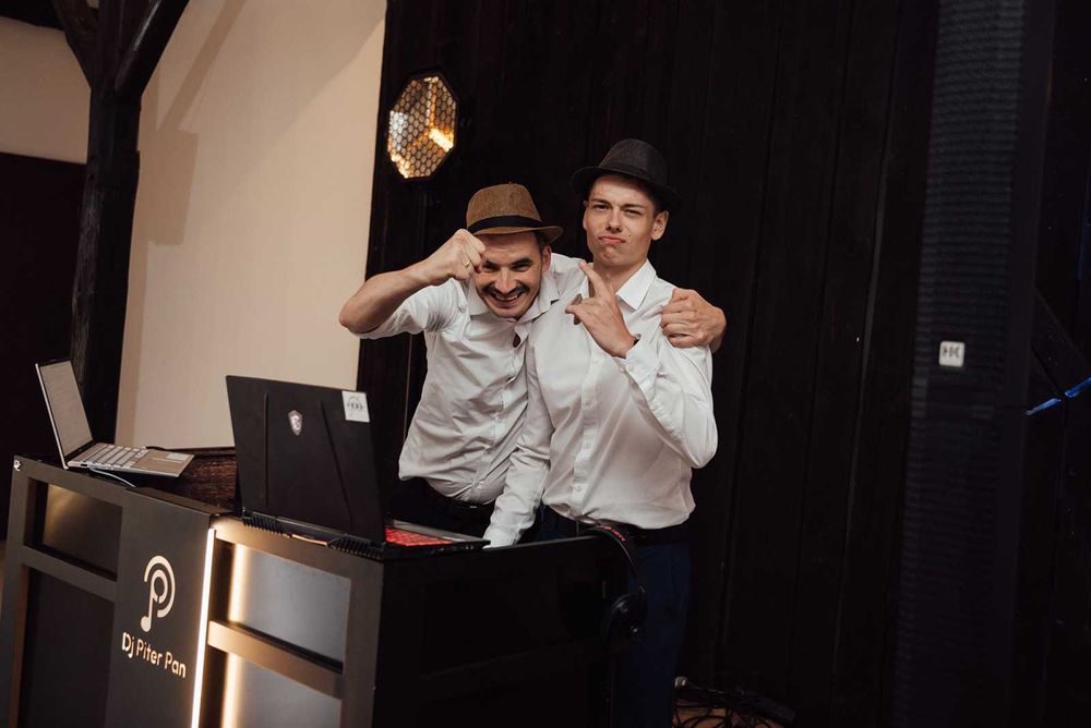 Dj na 18 urodziny, wesele, imprezy firmowe, oraz okolicznościowe