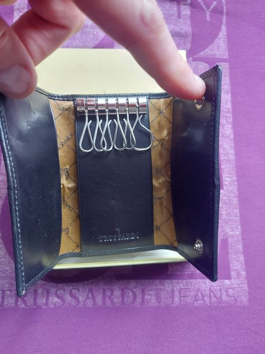 Ключница натуральная кожа  Trussardi.