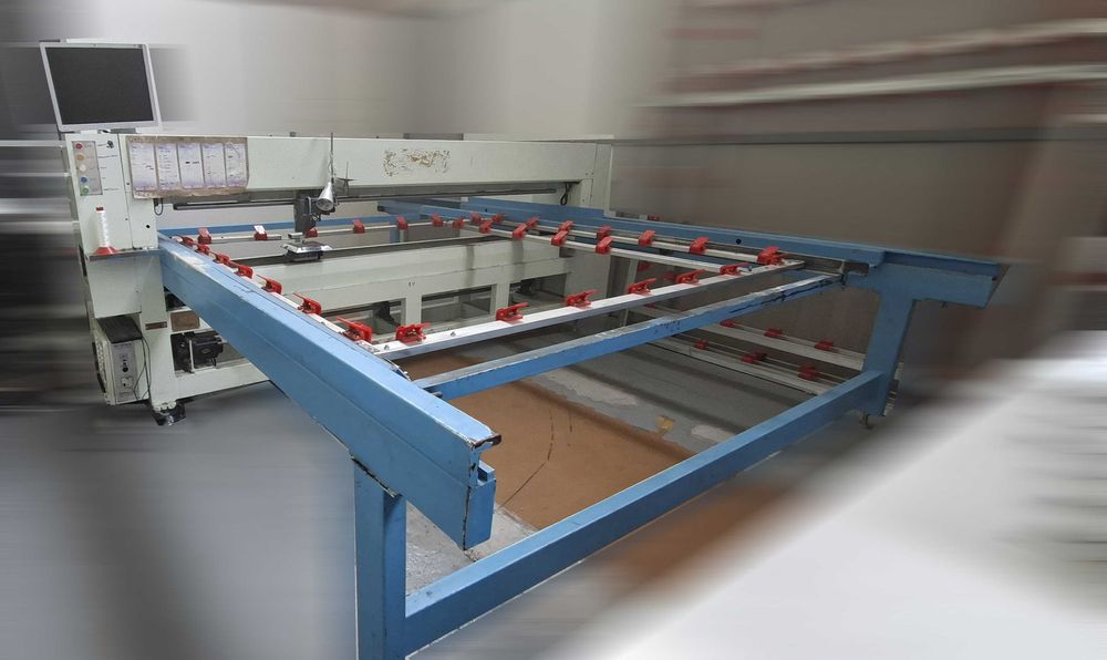 Pikowarka jednoigłowa Mamut Do pikowania kołder i nie tylko