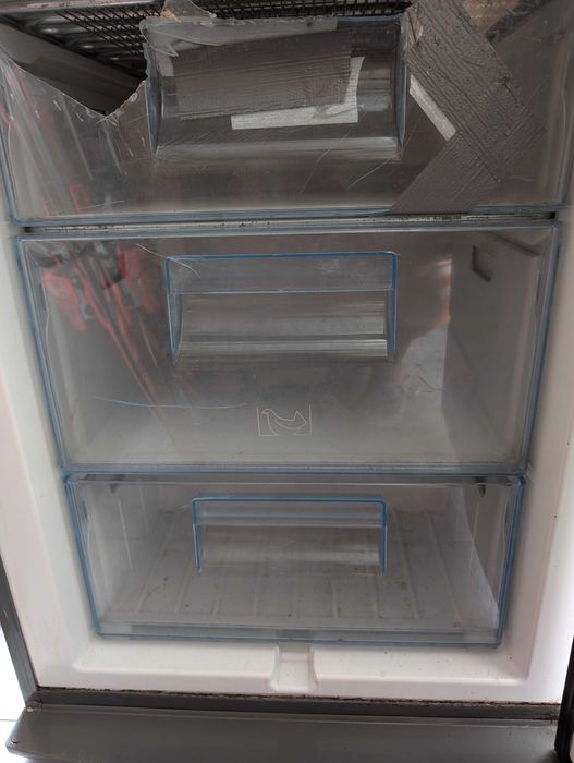 Lodówka Electrolux ERB34301X8 CB 340 1C elementy